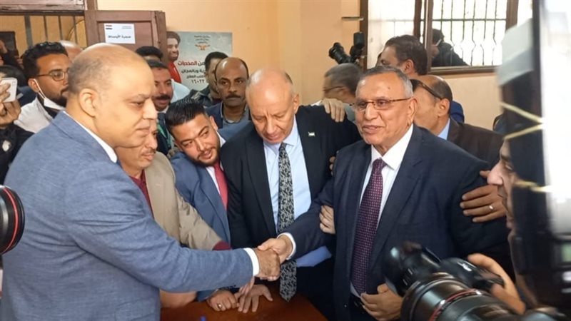 الدكتور عبد السند