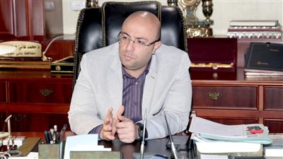 محافظ بني سويف يتابع سير عمل قوافل الصحة الإنجابية بقرى حياة كريمة 