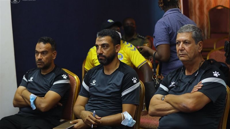 الاجتماع الفني للقاء