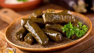 تفسير رؤية ورق العنب في المنام وعلاقته بتبدل الأحوال وزوال الهموم 