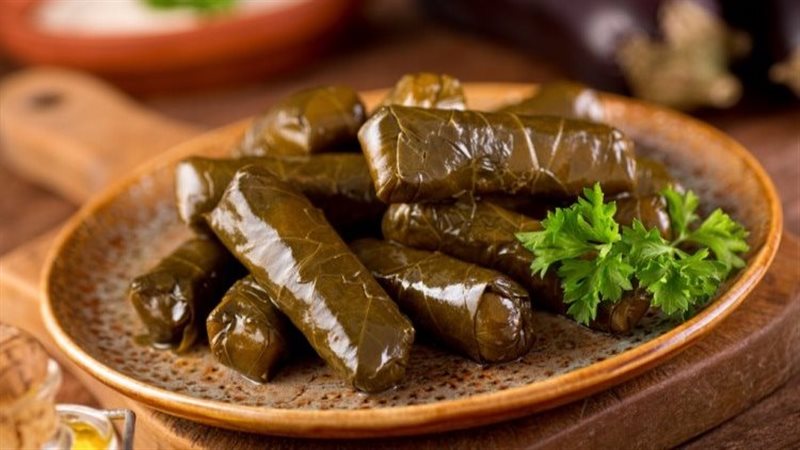 تفسير رؤية ورق العنب