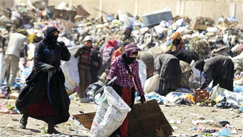 بعض الفقراء في إيران