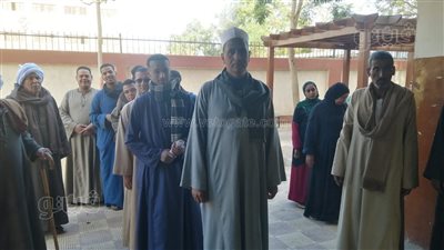 بالجلباب والعمة الصعيدي، إقبال متزايد على الانتخابات الرئاسية في إسنا بالأقصر (صور)