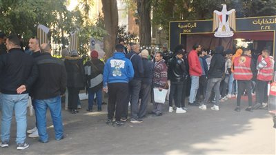 توافد المواطنين على لجان فنون جميلة بالزمالك للإدلاء بأصواتهم في الانتخابات الرئاسية (صور)