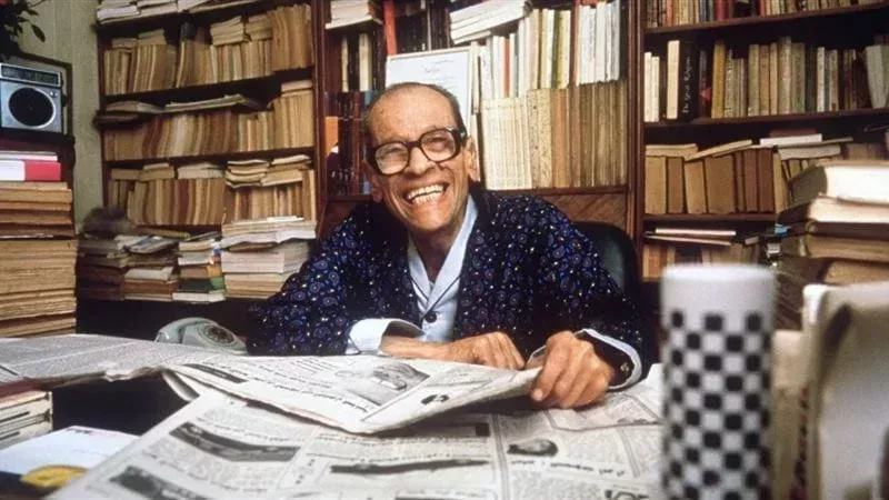 الاديب نجيب محفوظ