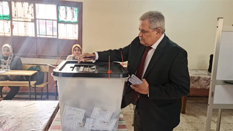 ممدوح رسلان، فيتو