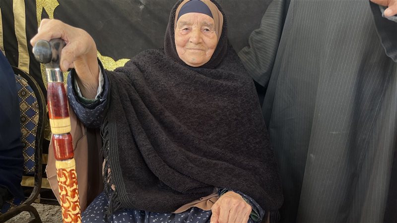 كبار السن أول المشاركين