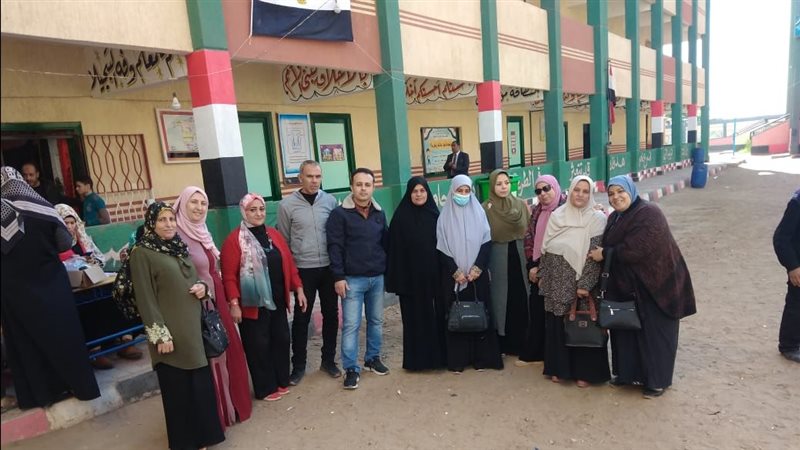 إقبال المعلمين بإدارة