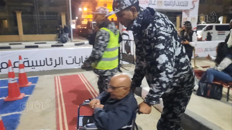 أمن الإسماعيلية يساعد