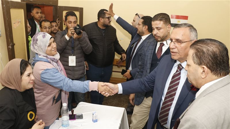 الدكتور عبد السند