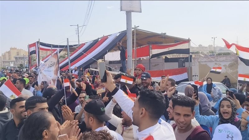 اقبال جماهيري في