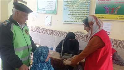  قياس الضغط والسكر أمام لجنة انتخابية بزفتى (صور)