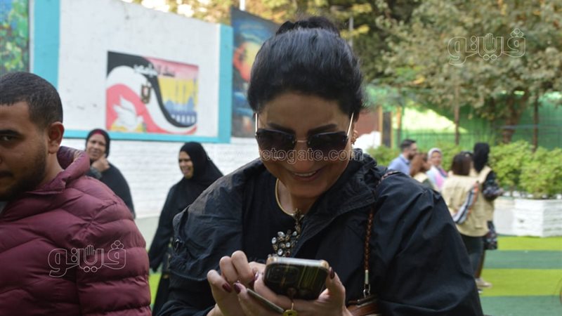 الفنانة وفاء عامر،