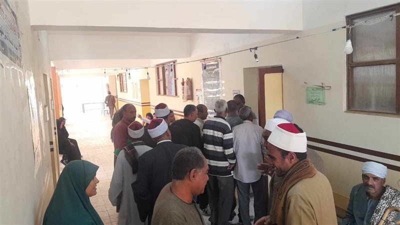  أهالي قرية ترعة