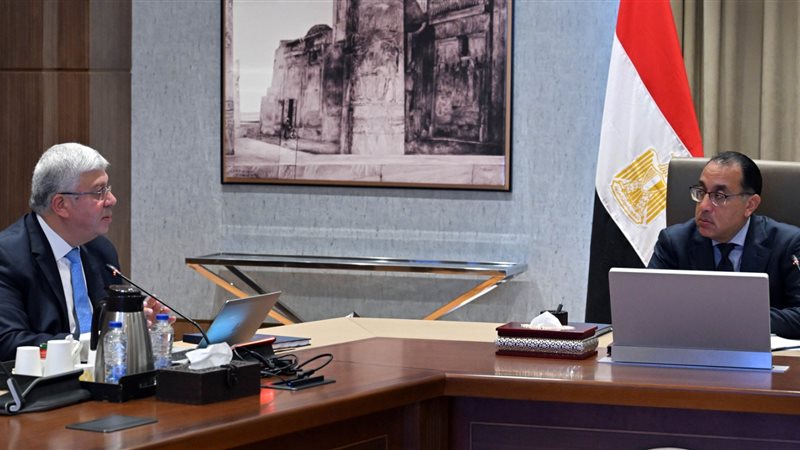 رئيس الوزراء ووزير
