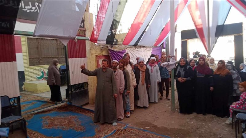 إقبال كثيف للمواطنين