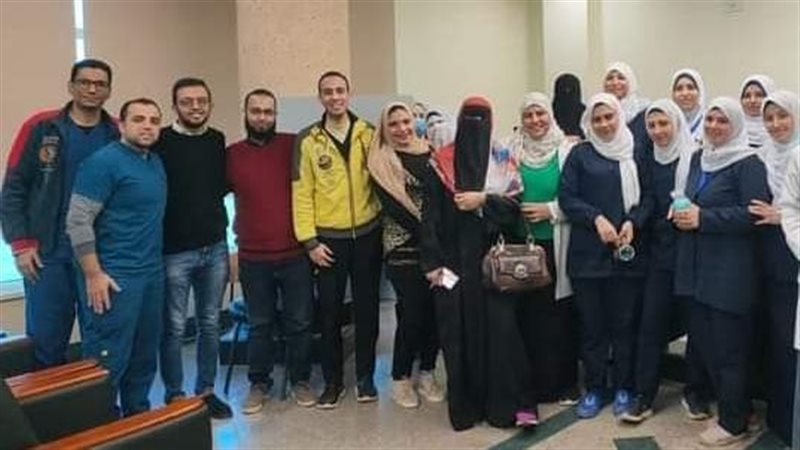 فريق المستشفى المتعامل