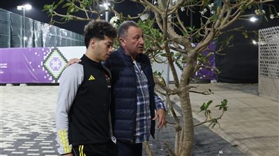 الخطيب يجتمع مع إمام عاشور في مران الأهلي اليوم قبل مواجهة فلومينينسي البرازيلي (صور)