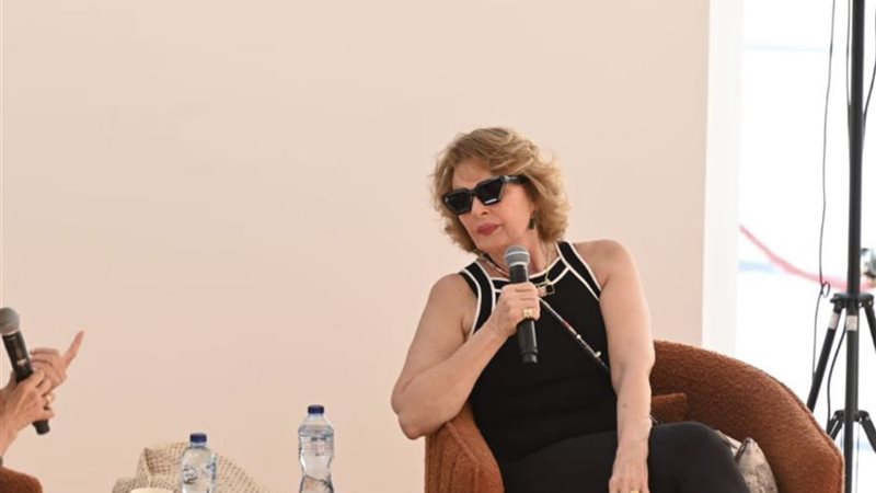 يسرا، فيتو