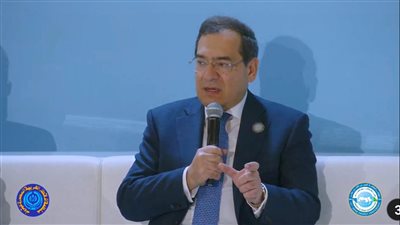 طارق الملا يلتقي وزير النفط العراقي للتوسع في التعاون البترولي بين البلدين
