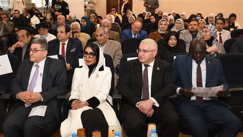 جامعة عين شمس، فيتو