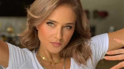 نيللي كريم، راقصة الباليه  التي تعثرت في الفوازير ونجحت في الدراما وتألقت سينمائيًا..و اليوم تكمل عامها التاسع والأربعين