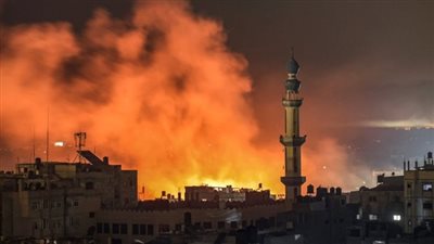 طائرات جيش الاحتلال ومدفعيته تكثف القصف على المناطق الشرقية بمدينة رفح