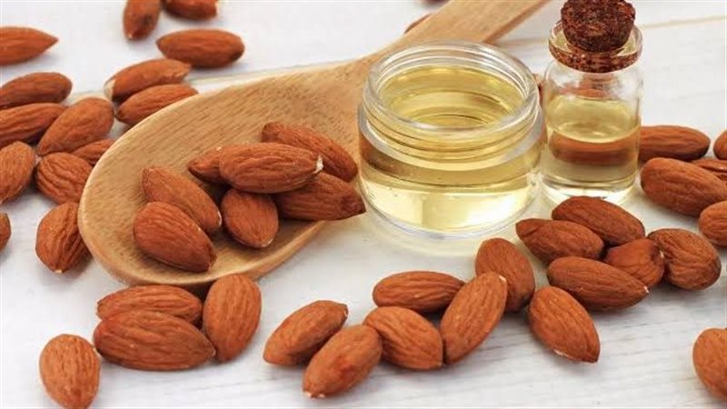 زيت اللوز الحلو للبشرة،