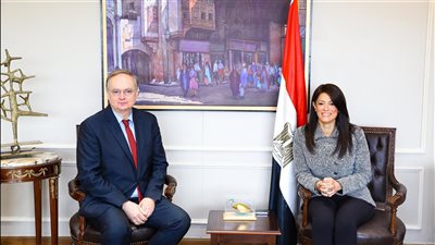  وزيرة التعاون الدولي تلتقي رئيس بعثة الاتحاد الأوروبي بالقاهرة لبحث سبل التعاون المشترك
