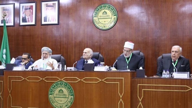  الدكتور محمد الضويني،