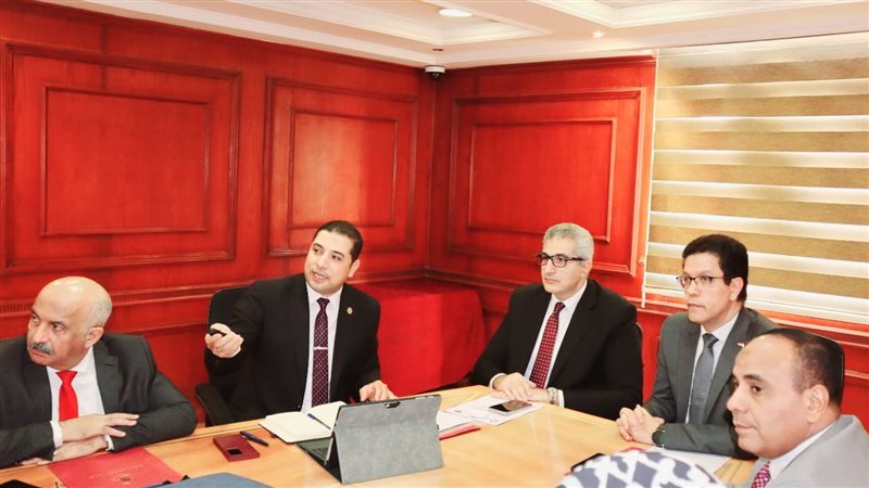 رئيس جامعة بنها يشارك