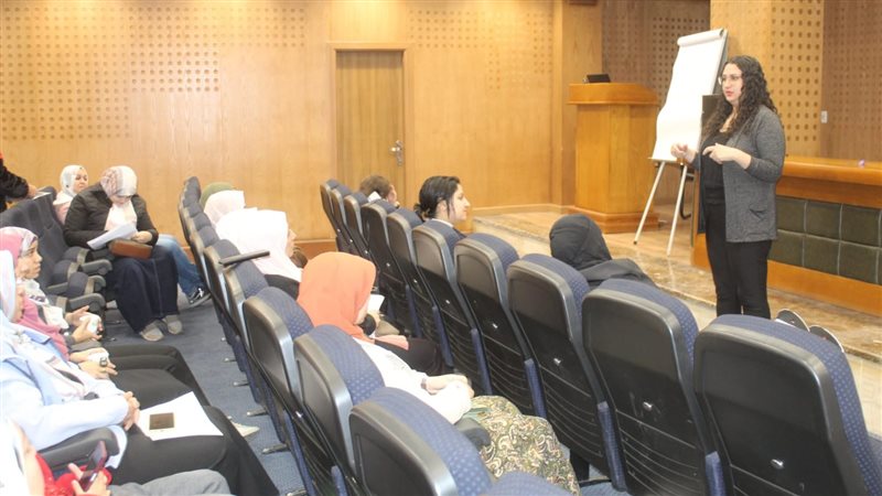 ندوة بمستشفى العزازى