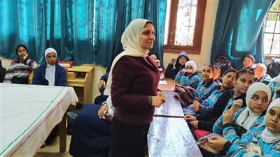 جامعة القناة تدرب 60 طالبة على مهارات التفكير الابتكاري (صور)