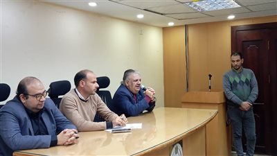 وكيل صحة الدقهلية يبحث آلية التعامل مع هيئة الشراء الموحد
