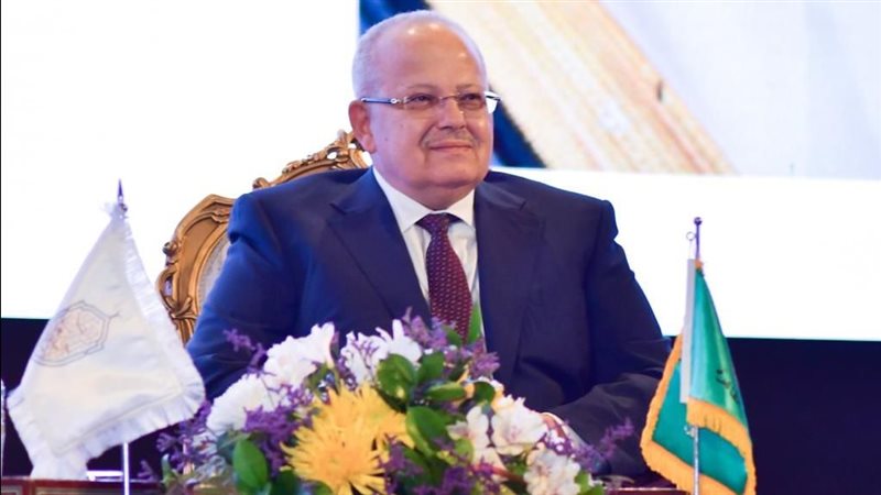رئيس جامعة القاهرة