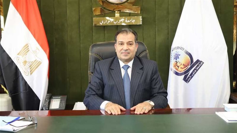 الدكتور أحمد عكاوي