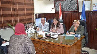 توفير مساعدات مادية وعينية خلال لقاء نائب محافظ البحيرة بـ 25 مواطنا بالمحمودية (صور)