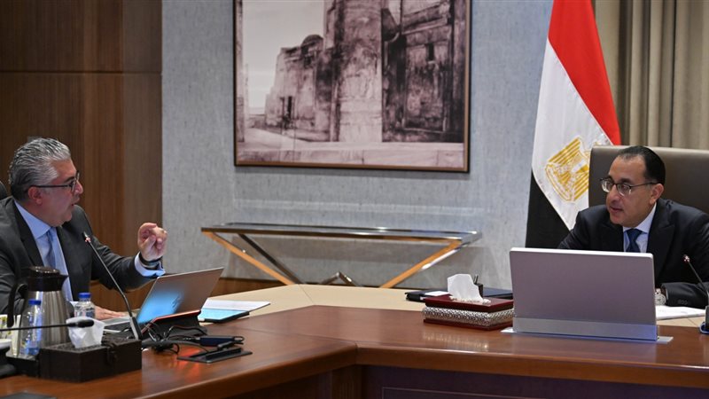 اجتماع برئاسة الدكتور