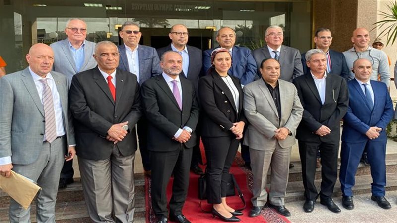 مجلس إدارة اللجنة