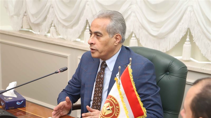 حسن شحاتة وزير العمل،فيتو