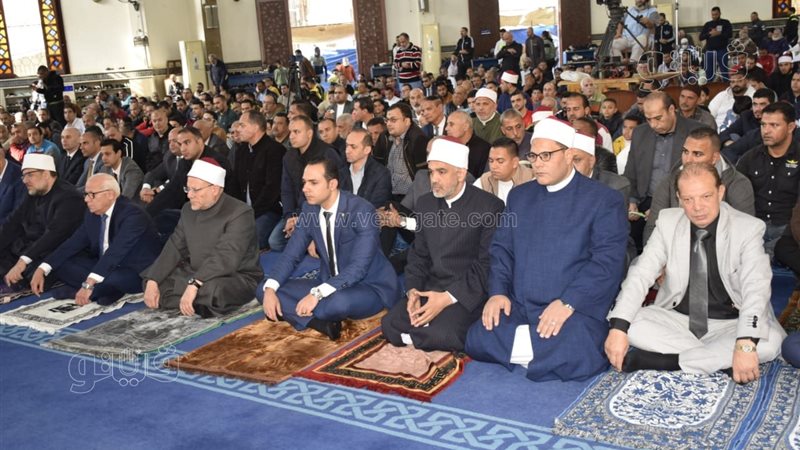 محافظ بورسعيد ووزير