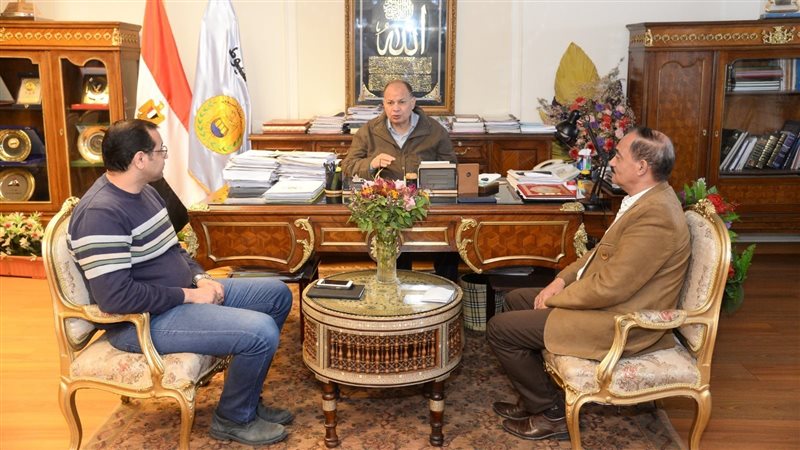 محافظ أسيوط، فيتو