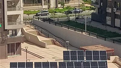 البرنامج الإنمائي للأمم المتحدة يزور مشروع نظم الخلايا الشمسية بجنة أكتوبر