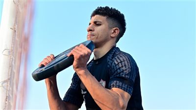 حقيقة تلقي محمد عبد الغني عروضا للرحيل عن الزمالك 
