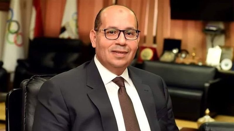 ياسر إدريس رئيس اللجنة