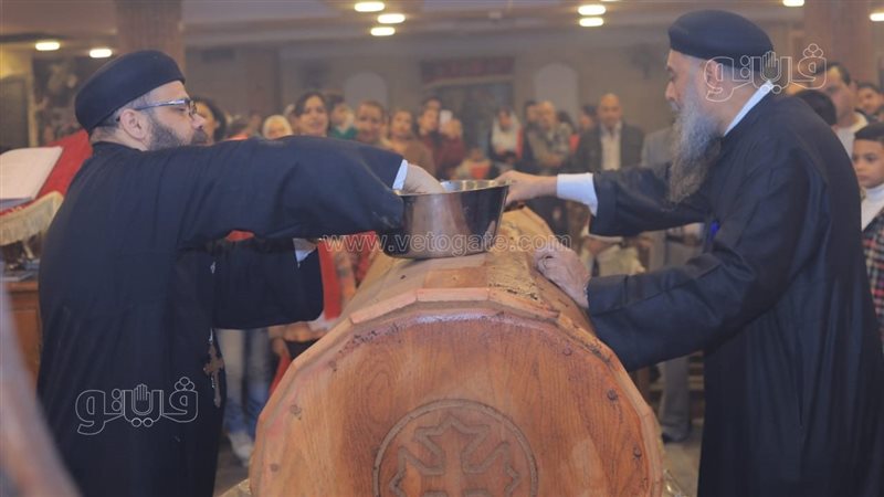 أثناء الصلاة، فيتو