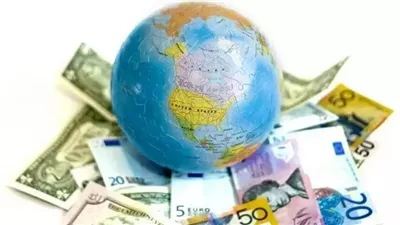 أهم 10 توقعات اقتصادية لعام 2024.. تراجع الدولار وخفض الفائدة «الأبرز».. وخبير يوضح سيناريوهات الأوضاع الاقتصادية خلال الفترة المقبلة