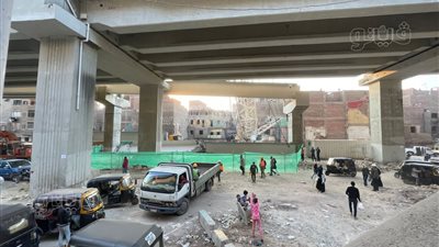 مصرع وإصابة 6 عمال في سقوط أجزاء خرسانية من محور الفريق كمال عامر (صور)
