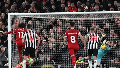 بث مباشر، مشاهدة مباراة ليفربول ونيوكاسل يونايتد في الدوري الإنجليزي 2025