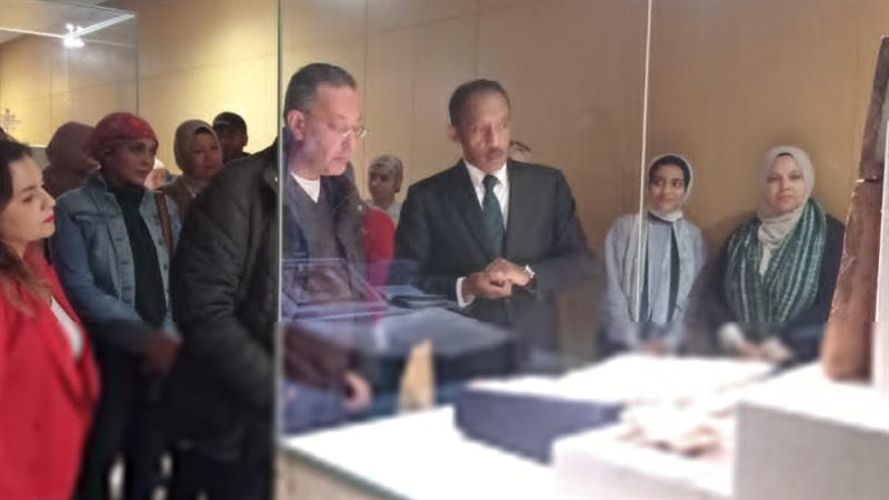 افتتاح معرض مؤقت